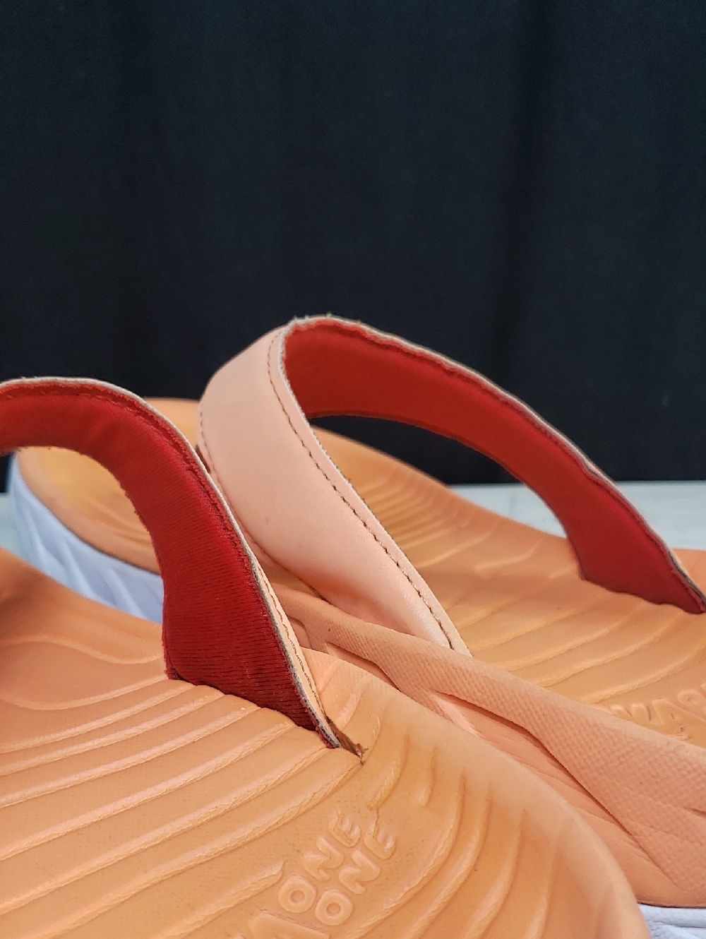 Hoka One One 'Ora' Recovery Flip-flops in Orange - Unisex Men's 8 or Women's 10 - Picture 5 of 11
